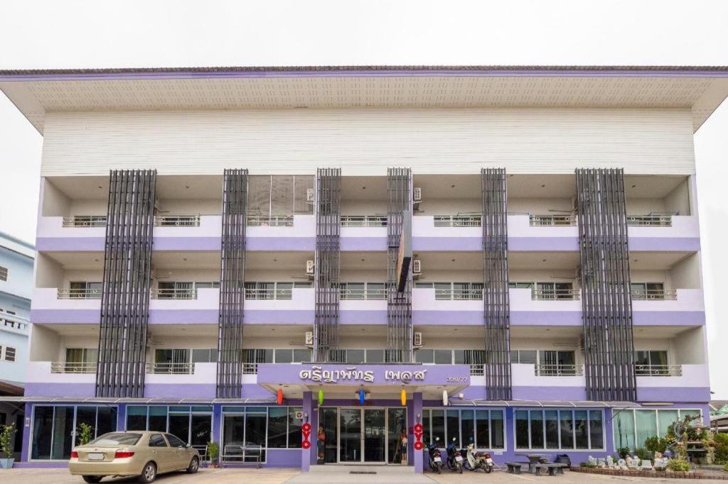 Hotel Treeyapat Place Kanchanaburi Exterior foto